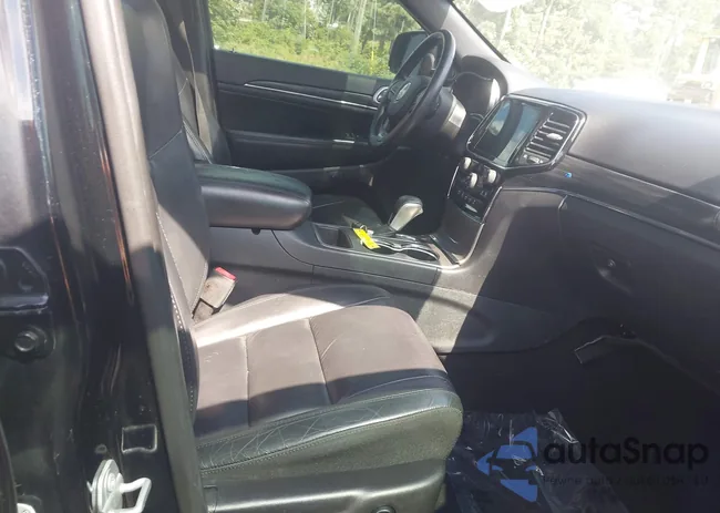 1C4RJEBG7KC698975: 42700203