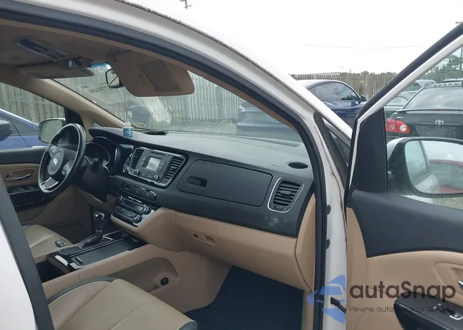 KNDMC5C17F6056047: 42701456