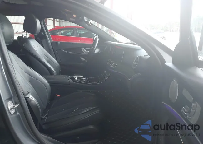 WDDZF4KB9HA028175: 42701581