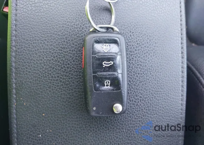 3VWDB7AJ6HM376719: 42701707