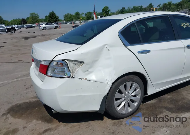 1HGCR2F7XFA076512: 42701829