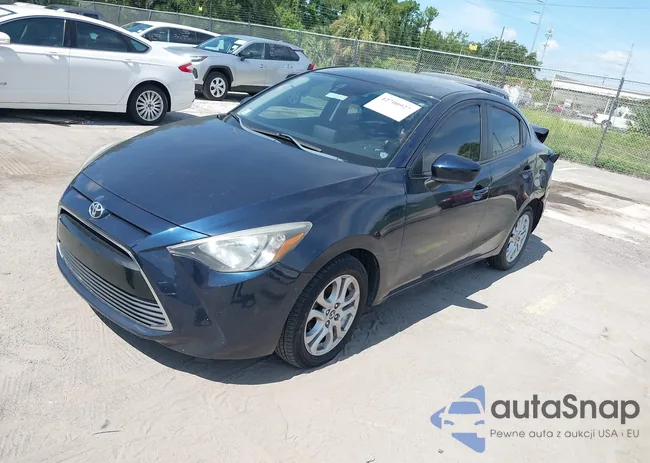 3MYDLBYV0JY303616: 42700927