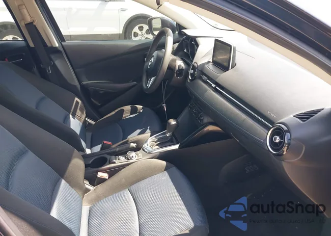 3MYDLBYV0JY303616: 42700927