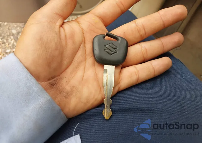 JS2YC5A38D6100341: 42700979