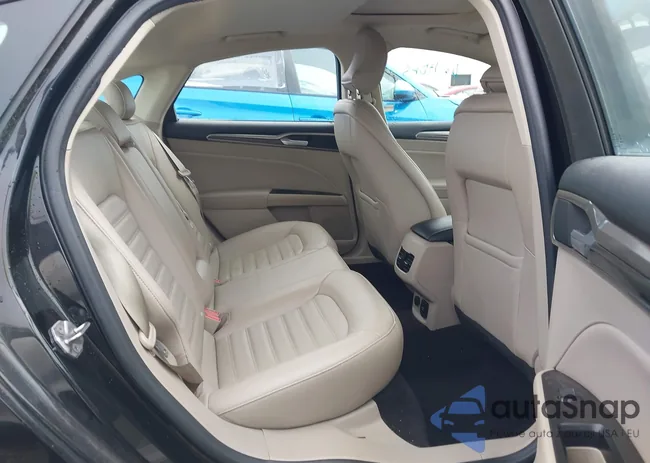 3FA6P0LU5HR250517: 42701134