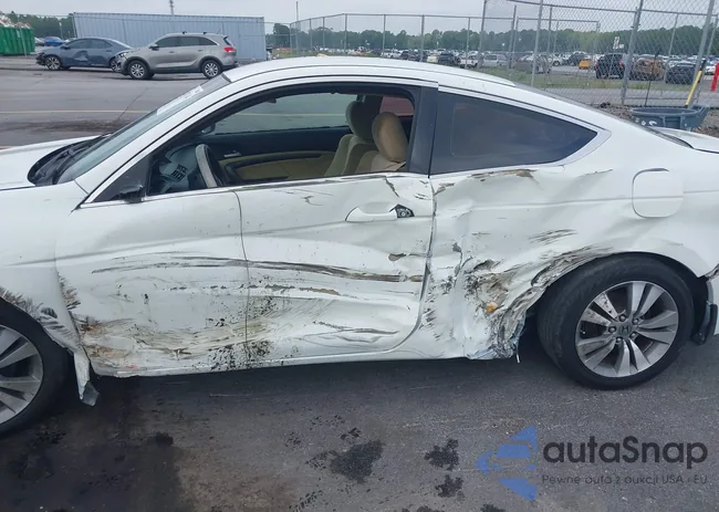 1HGCS1B34BA012851: 42701144