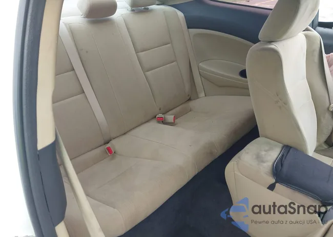 1HGCS1B34BA012851: 42701144