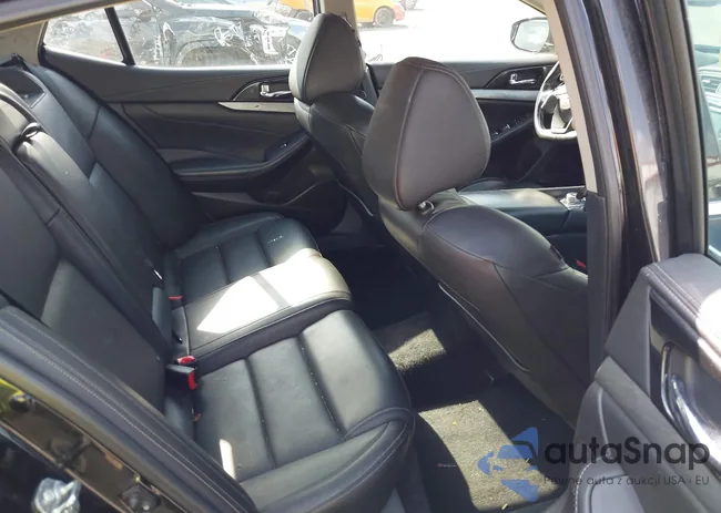 1N4AA6AP5HC443390: 42702323