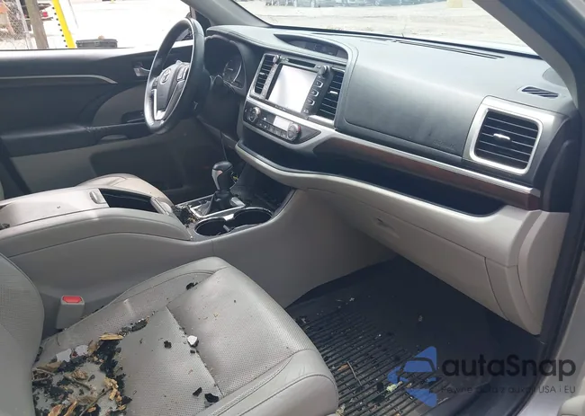 5TDDKRFH8GS270260: 42702373