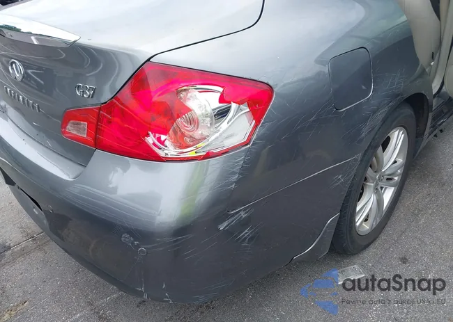 JN1CV6AP9AM403582: 42702602