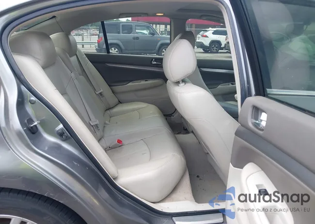 JN1CV6AP9AM403582: 42702602