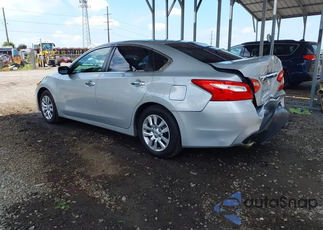 1N4AL3AP7HN340193: 42701929