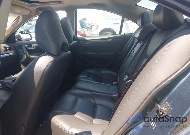 YV1RS547082701895: 42703401