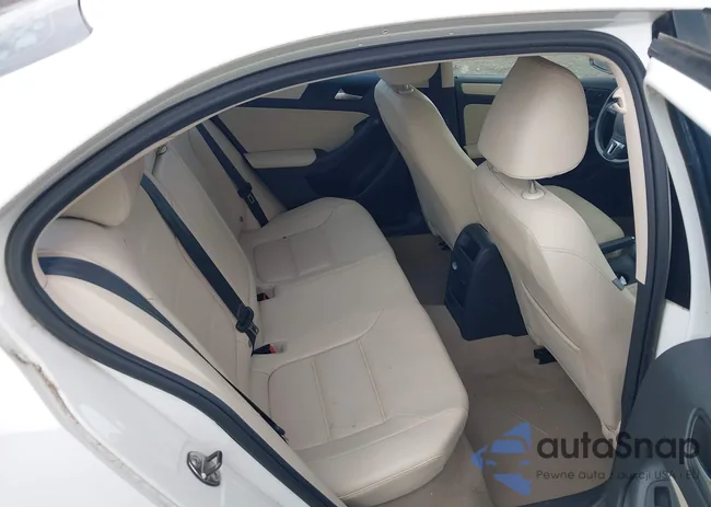 3VWDP7AJ1CM419101: 42702864