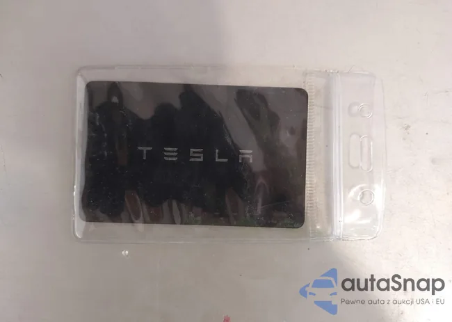 5YJ3E1EB3PF387895: 42702930