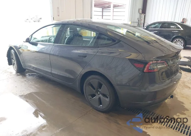 5YJ3E1EB3PF387895: 42702930