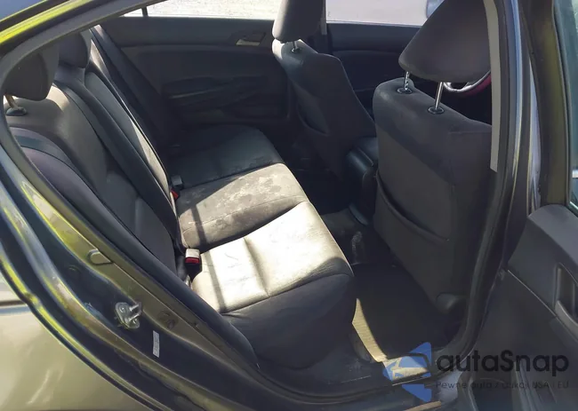 1HGCP2F33CA101216: 42703108