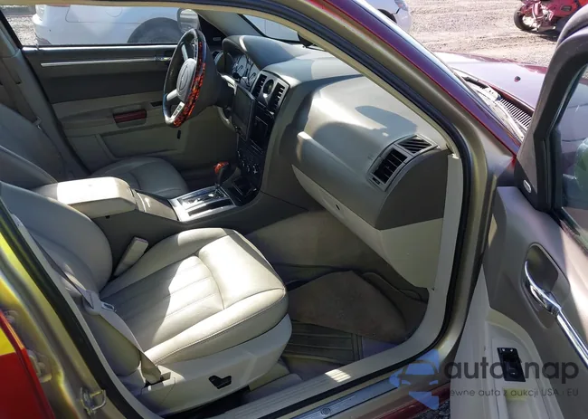 2C3KA63H97H617823: 42703136