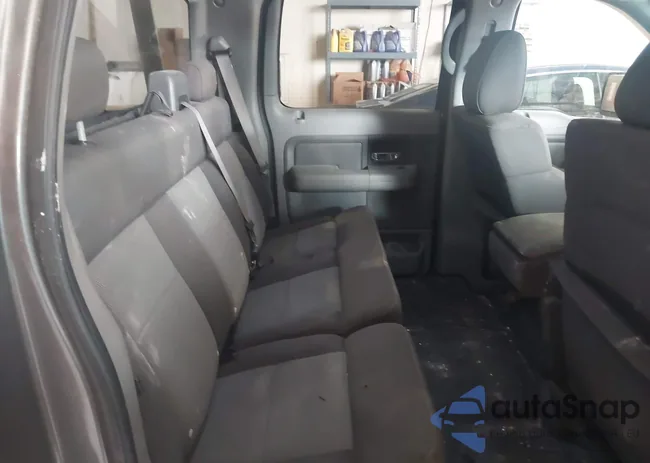 1FTPW12524KB77087: 42704511