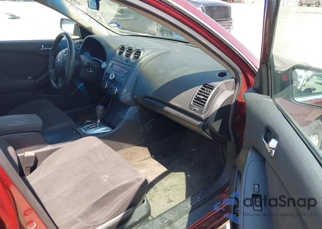 1N4AL2AP6CC205611: 42704589