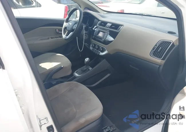 KNADM4A32H6006801: 42704591