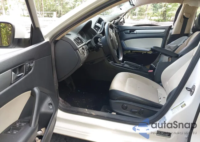 1VWBN7A30EC112103: 42704762