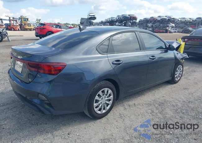 3KPF24AD0RE820449: 42705369