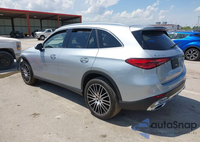 W1NKM4HB3RF211495: 42705501