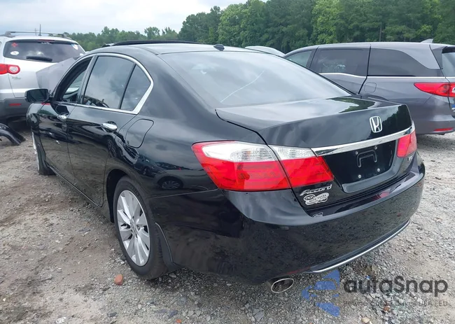 1HGCR3F88FA019904: 42705560