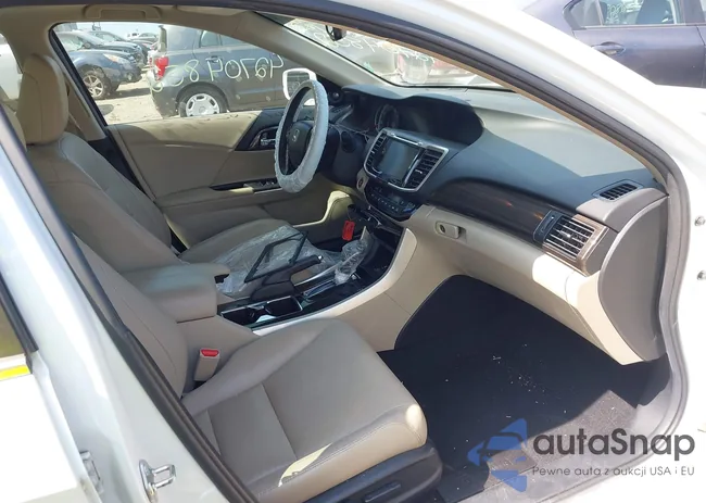 1HGCR2F92HA177449: 42704852