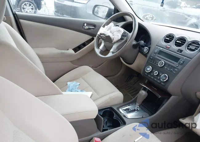 1N4AL2AP9CN428830: 42704983