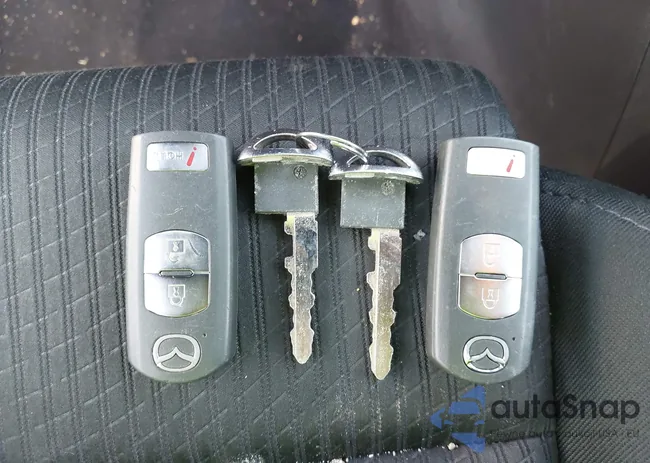 JM3KE2CE4D0104632: 42705025