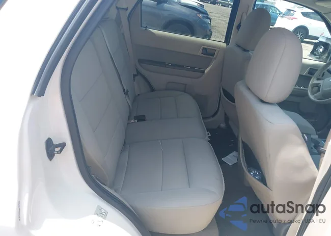 1FMCU9D78BKA18438: 42706244