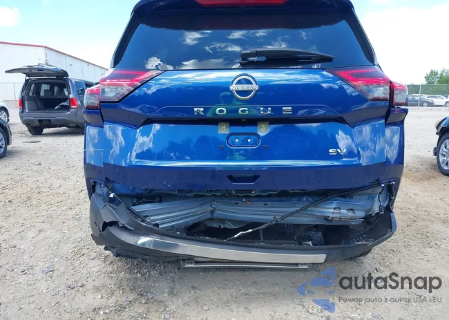 JN8BT3BAXPW015656: 42706315