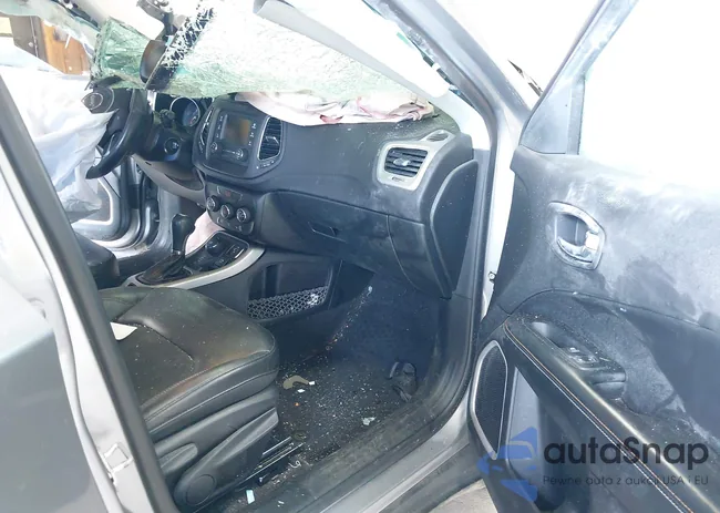 3C4NJDBB7JT115532: 42706585