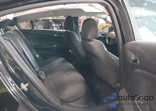 1G1BC5SM7J7218791: 42706663