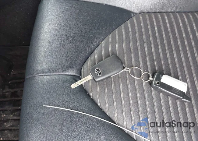 4T1B11HK4KU172380: 42706801