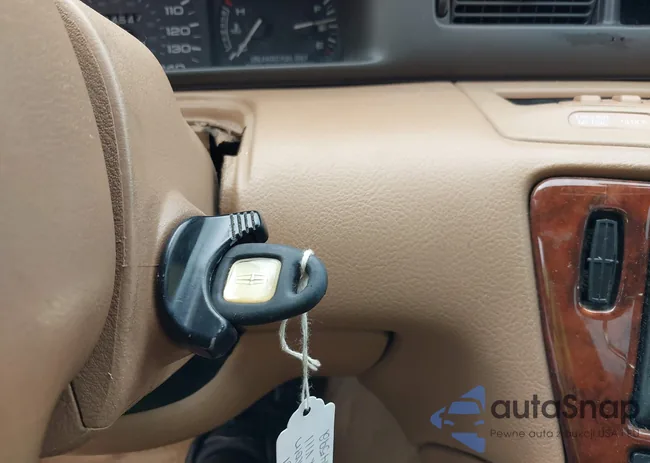 1LNLM91V5TY614592: 42705943