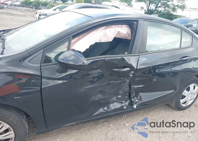 1G1BC5SM9J7235771: 42706148