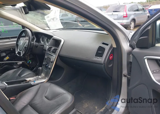 YV4902DZ2C2292882: 42707340