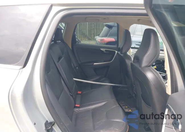 YV4902DZ2C2292882: 42707340