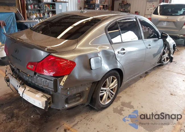 JN1CV6AR1DM354495: 42707402