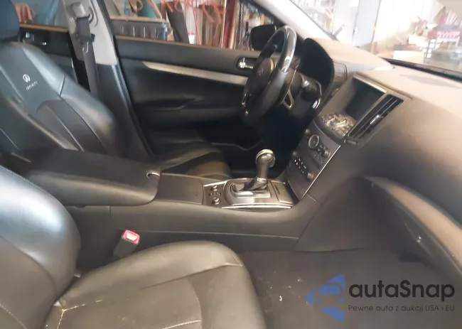 JN1CV6AR1DM354495: 42707402