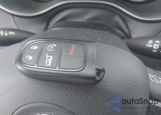 1C4PJMMN5MD160740: 42707577