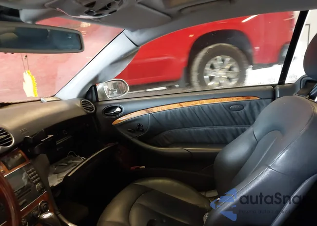 WDBTJ65J95F153994: 42707612