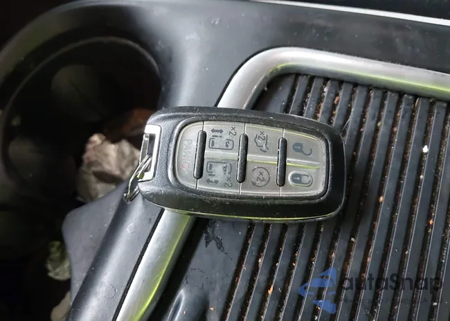 2C4RC1EG6JR291864: 42707628