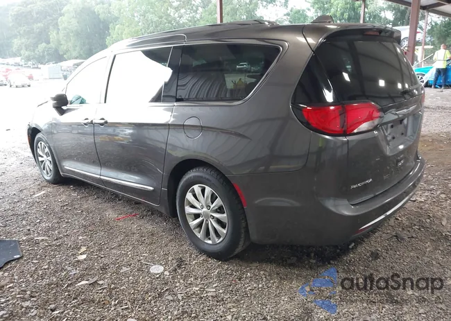 2C4RC1EG6JR291864: 42707628