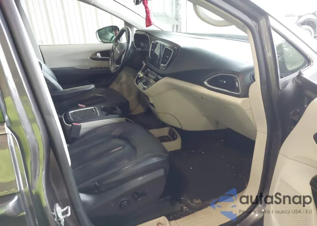 2C4RC1EG6JR291864: 42707628