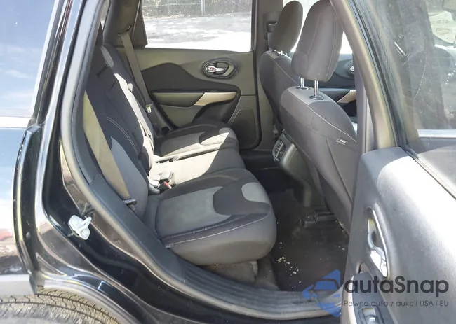 1C4PJLCB1JD596112: 42707705