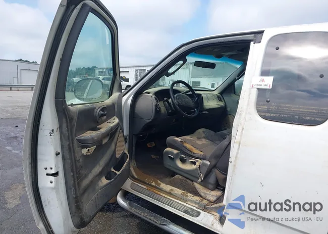 1FTRX08L13KB59264: 42706967